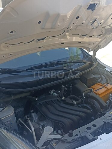 Nissan Sunny-14