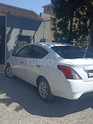 Nissan Sunny-4