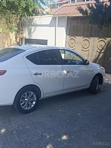 Nissan Sunny-6