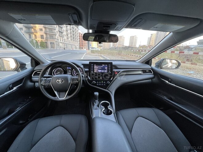 Toyota Camry-15