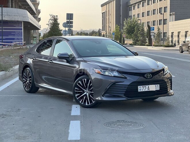 Toyota Camry-5