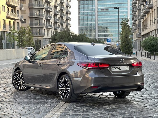 Toyota Camry-10