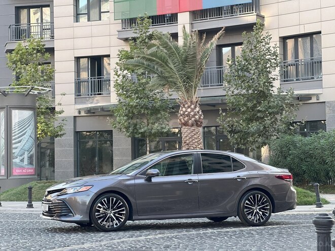 Toyota Camry-6