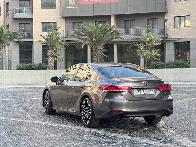 Toyota Camry-8
