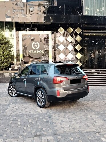 Kia Sorento-21