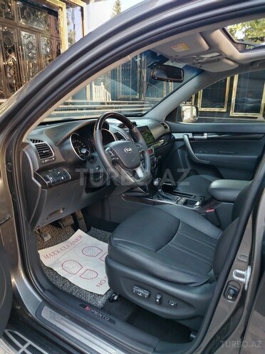 Kia Sorento-5