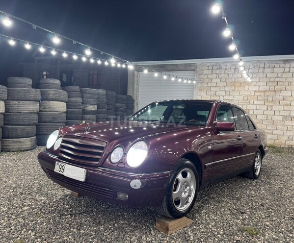 Mercedes E 230-2