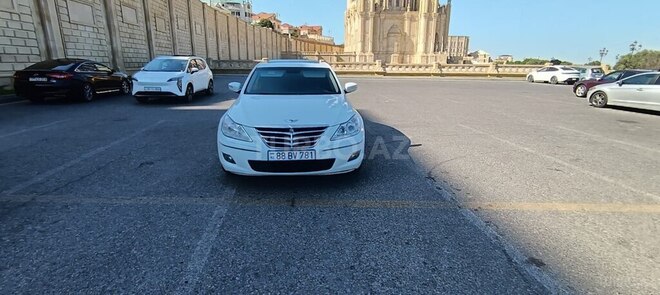 Hyundai Genesis-1