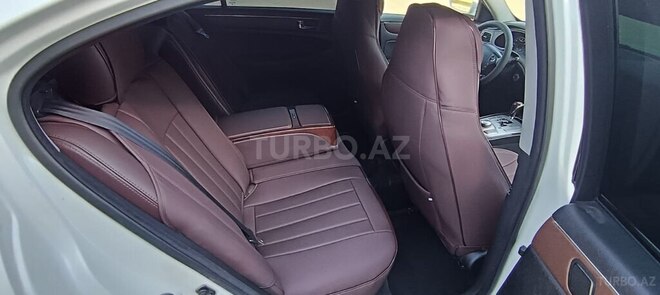 Hyundai Genesis-11