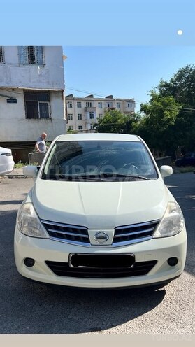 Nissan Tiida-1