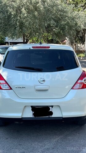 Nissan Tiida-2