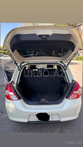 Nissan Tiida-8