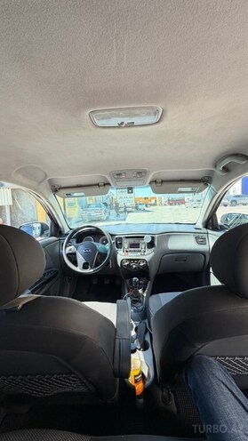 Kia Rio-2