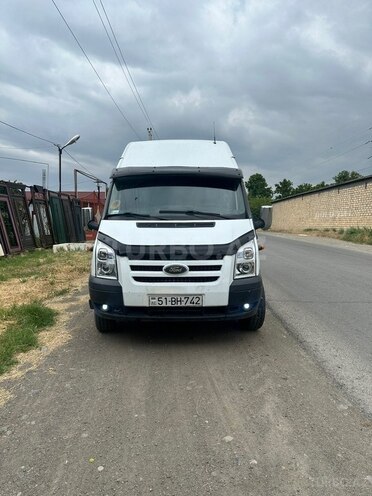 Ford Transit-1