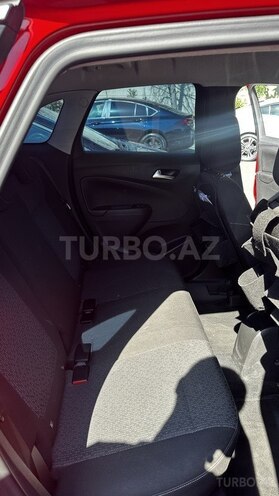 Opel Crossland X-11