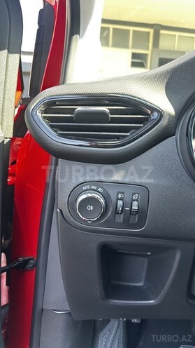 Opel Crossland X-12