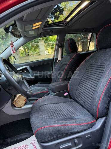 Toyota RAV4-10