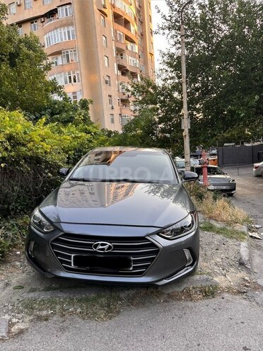 Hyundai Elantra-1