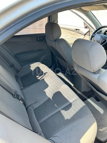 Hyundai Sonata-16