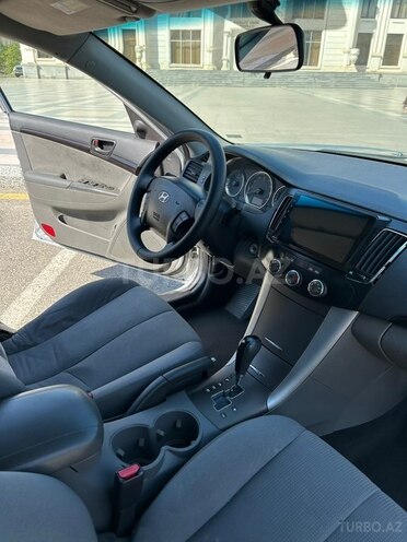 Hyundai Sonata-14
