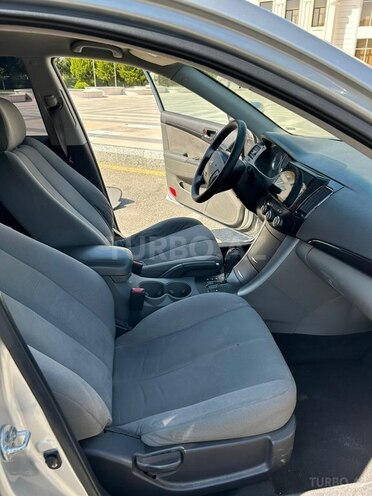 Hyundai Sonata-13