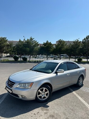 Hyundai Sonata-1