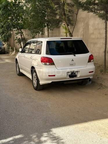 Mitsubishi Airtrek-2