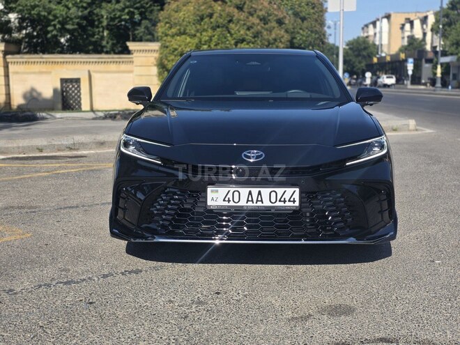 Toyota Camry-5