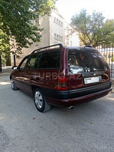Opel Astra-2