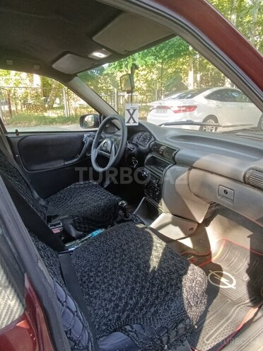 Opel Astra-11