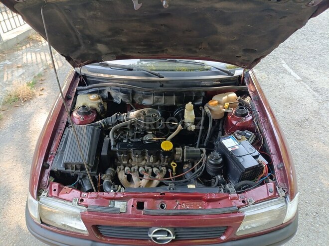 Opel Astra-13