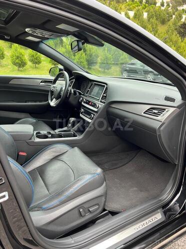 Hyundai Sonata-13