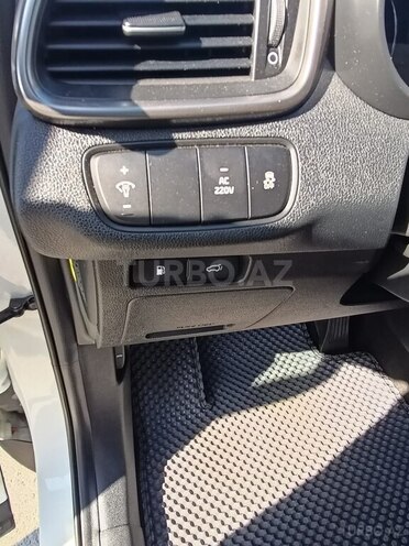 Kia Sorento-11