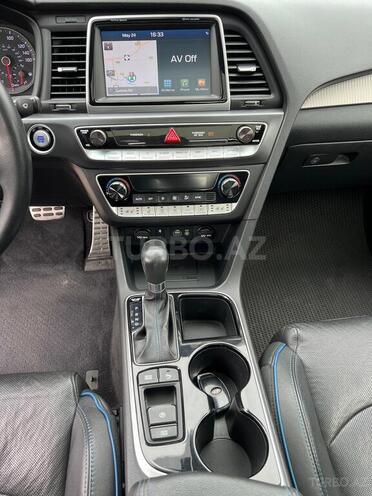 Hyundai Sonata-14
