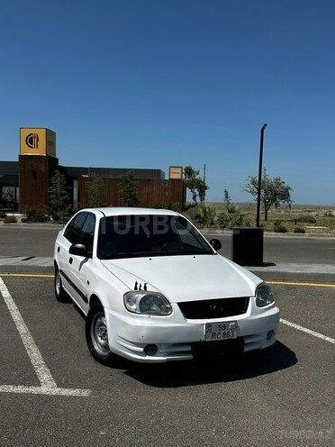 Hyundai Accent-1