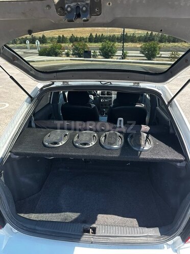 Hyundai Accent-6