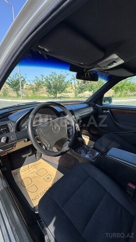 Mercedes C 200-8