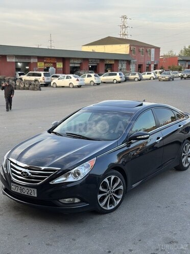 Hyundai Sonata-1
