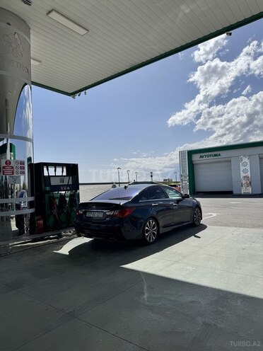 Hyundai Sonata-6