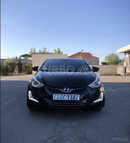 Hyundai Elantra-1