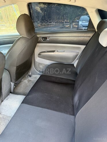 Toyota Prius-5
