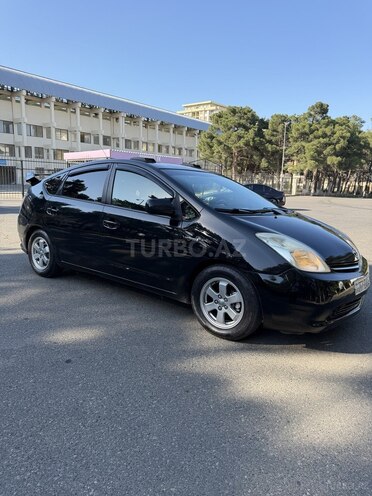 Toyota Prius-2