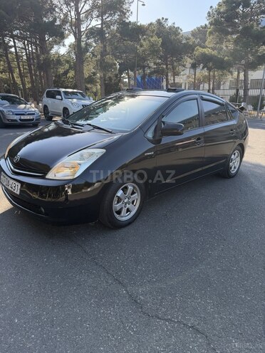 Toyota Prius-3