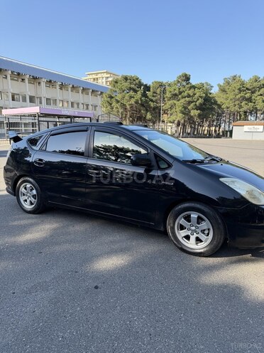 Toyota Prius-7