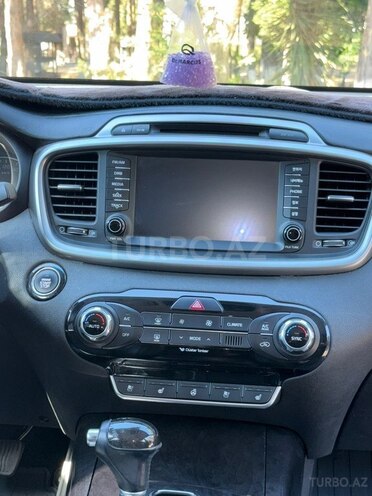 Kia Sorento-4