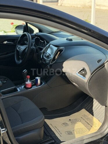 Chevrolet Cruze-19