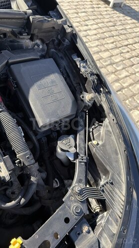 Chevrolet Cruze-12