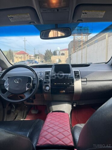 Toyota Prius-5