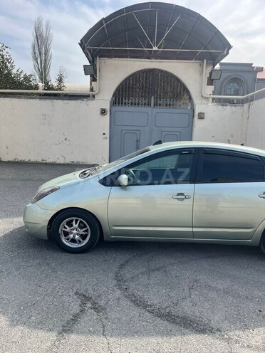 Toyota Prius-3