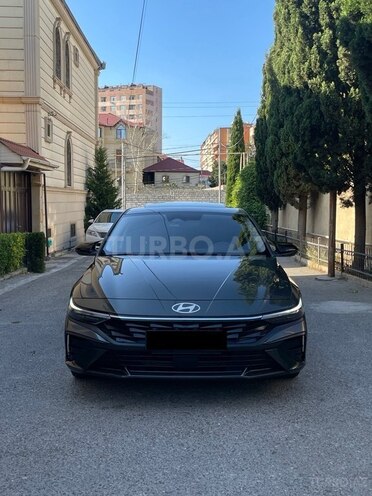 Hyundai Elantra-2